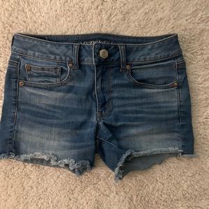 American eagle super stretch midi short (size 4)